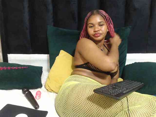 Hotsexyberry21 webcam