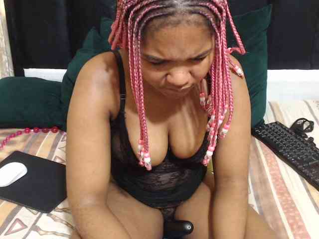 Hotsexyberry21 webcam
