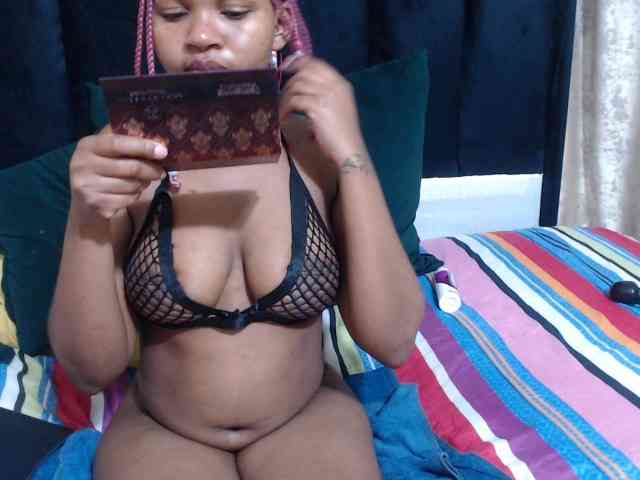 Hotsexyberry21 webcam