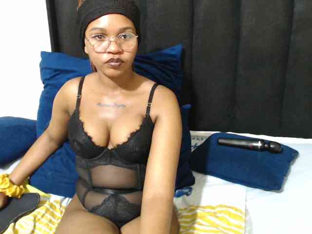 Hotsexyberry21 webcam