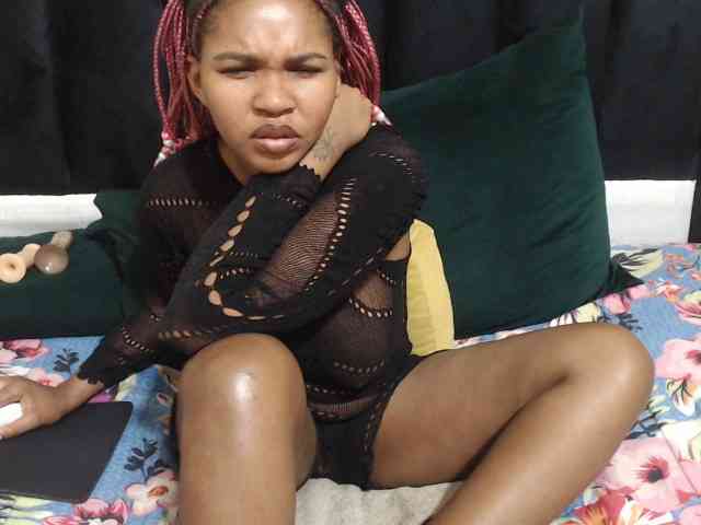 Hotsexyberry21 webcam