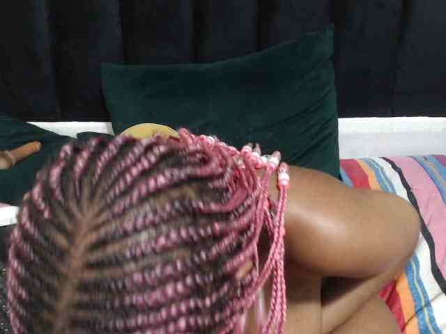Hotsexyberry21 webcam