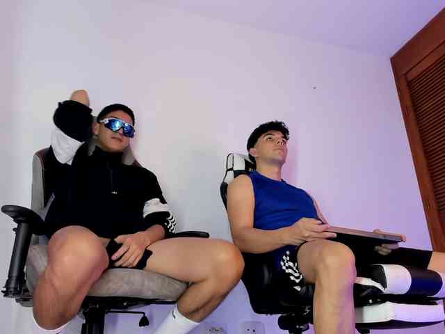 sotooliver1 Live Webcam on BongaCams