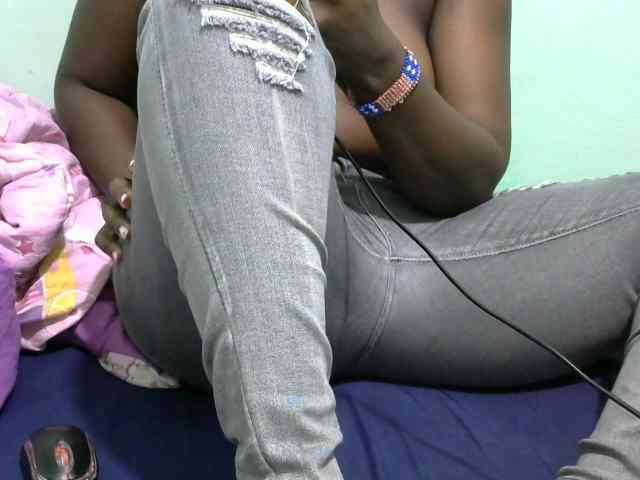 Hot-ayana webcam