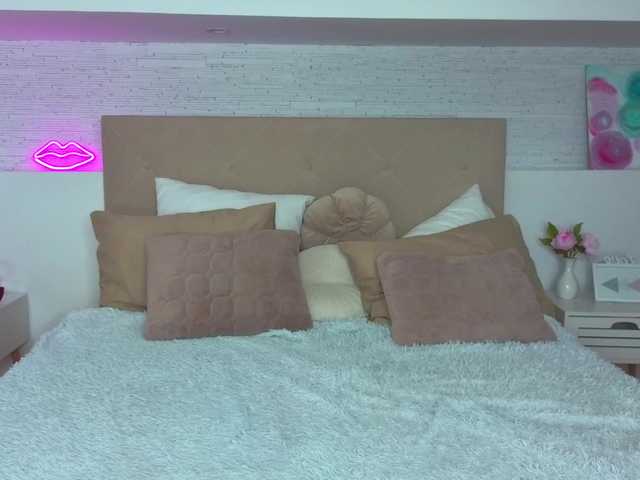 Little-melodyy's BongaCams show and profile