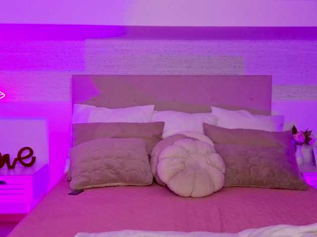 Little-melodyy's BongaCams show and profile