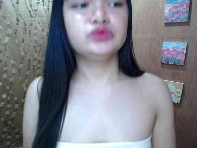 Ursweet4ngel Live Webcam on BongaCams