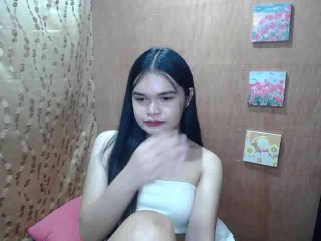 Ursweet4ngel Live Webcam on BongaCams