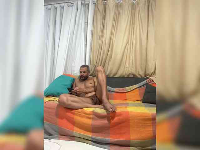 Grossocalibre20 Live Webcam on BongaCams