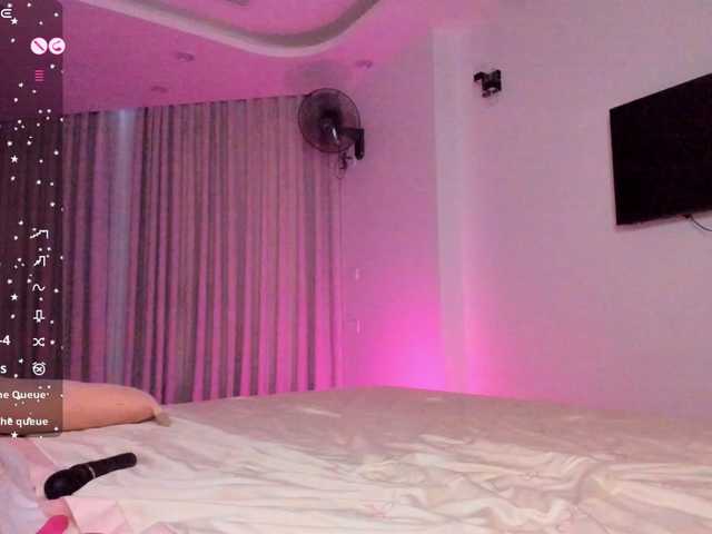 AmyVilvet's BongaCams show and profile