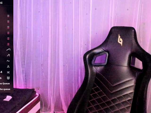 AmyVilvet's BongaCams show and profile