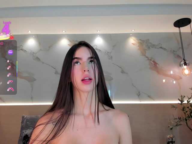 SolAvelar's BongaCams show and profile