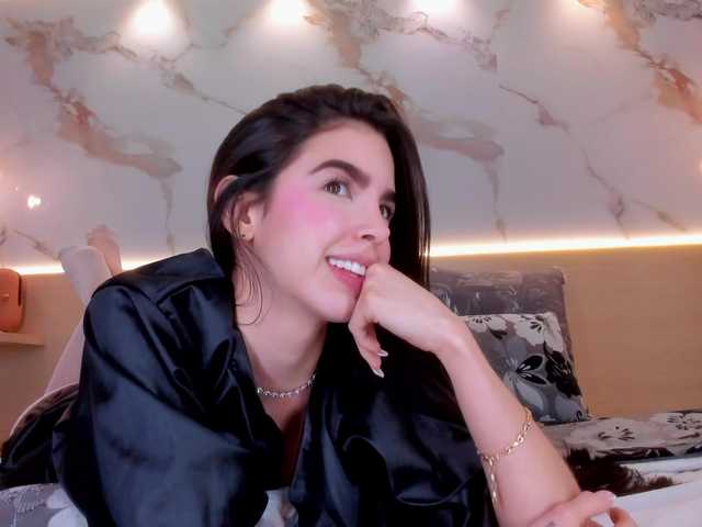 SolAvelar's BongaCams show and profile