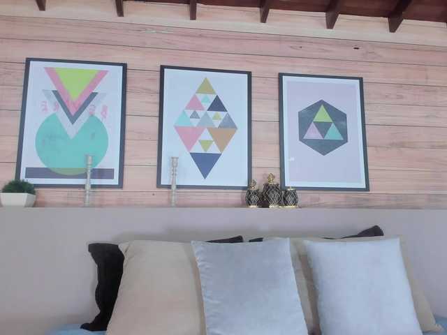 SolAvelar's BongaCams show and profile