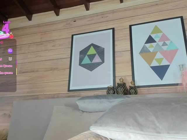 SolAvelar's BongaCams show and profile