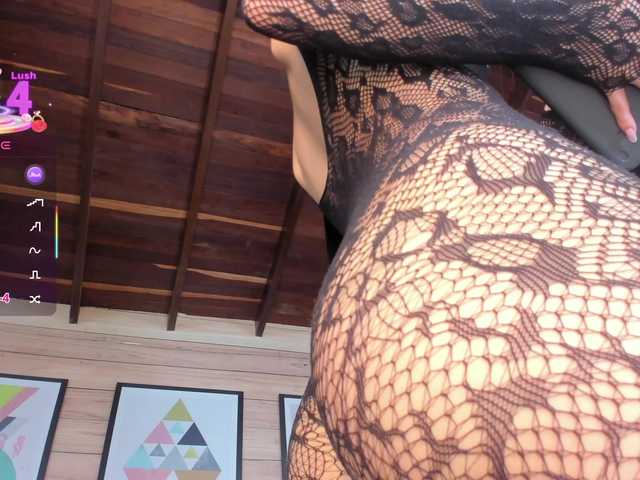 SolAvelar's BongaCams show and profile