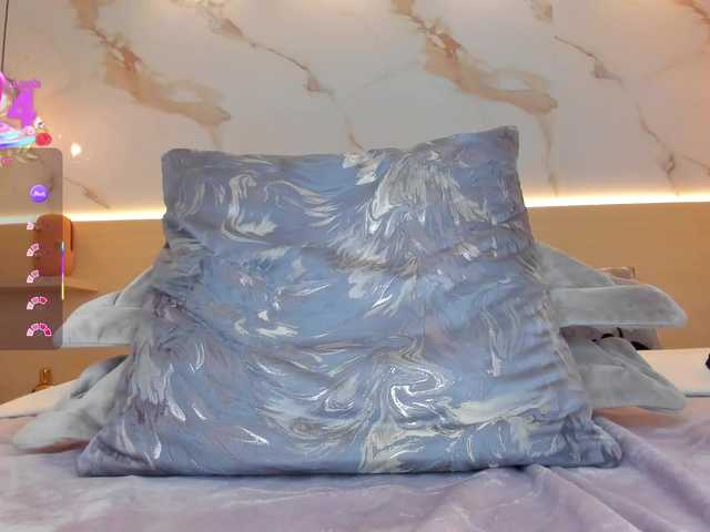 SolAvelar's BongaCams show and profile