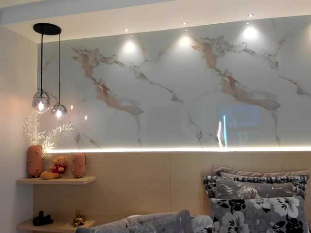 SolAvelar's BongaCams show and profile