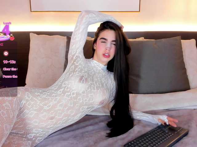 SolAvelar's BongaCams show and profile