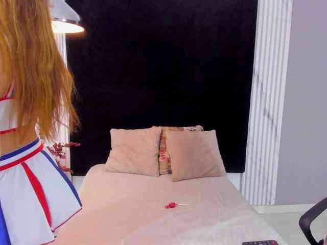 MONIKFOXCR webcam