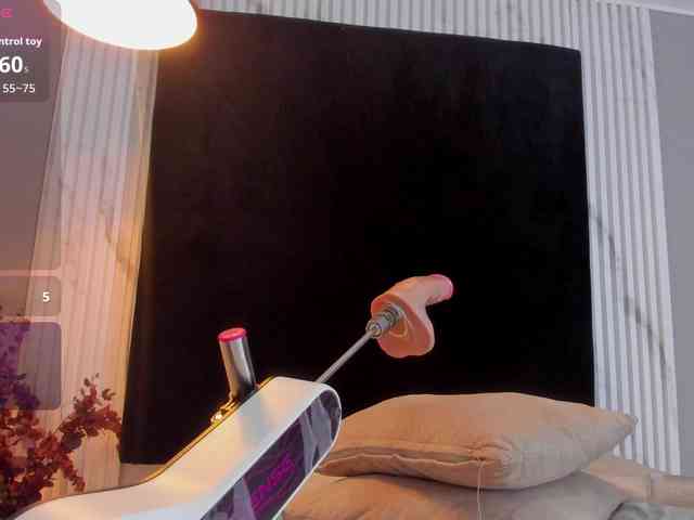 MONIKFOXCR webcam