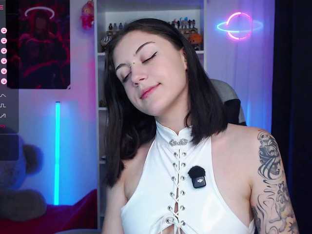 BlackAngell's BongaCams show and profile