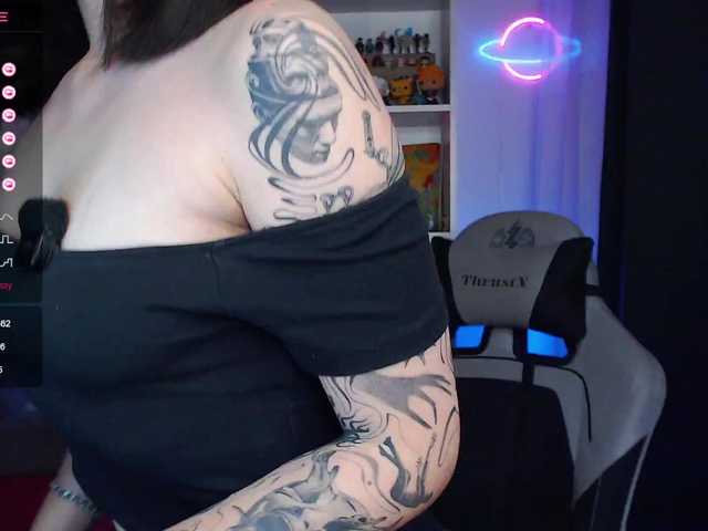 BlackAngell's BongaCams show and profile