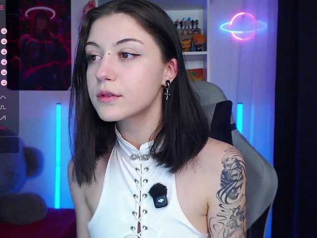 BlackAngell's BongaCams show and profile