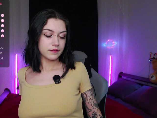 BlackAngell's BongaCams show and profile