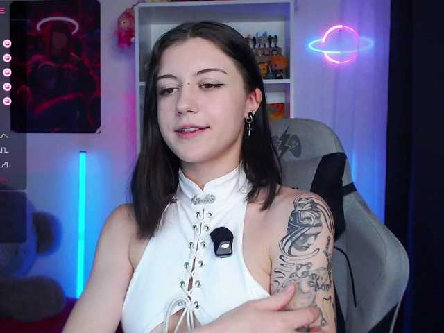 BlackAngell's BongaCams show and profile