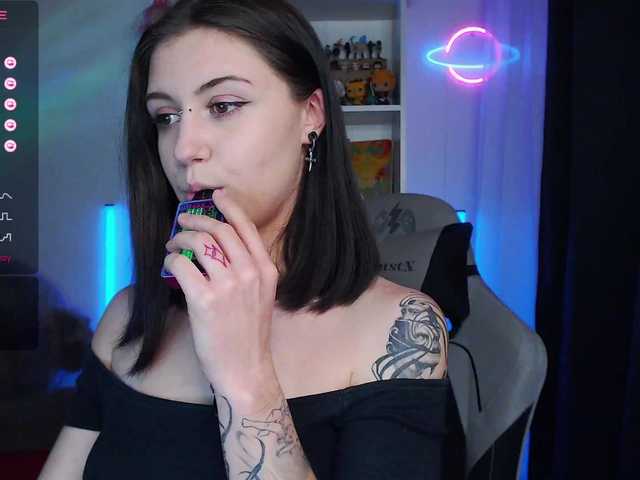 BlackAngell's BongaCams show and profile