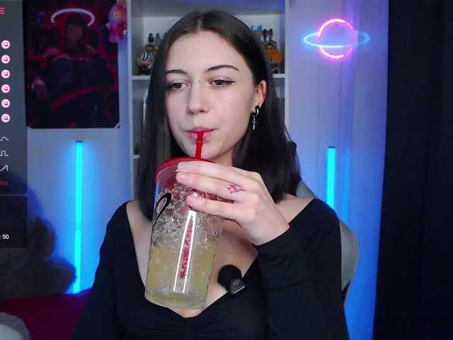 BlackAngell's BongaCams show and profile