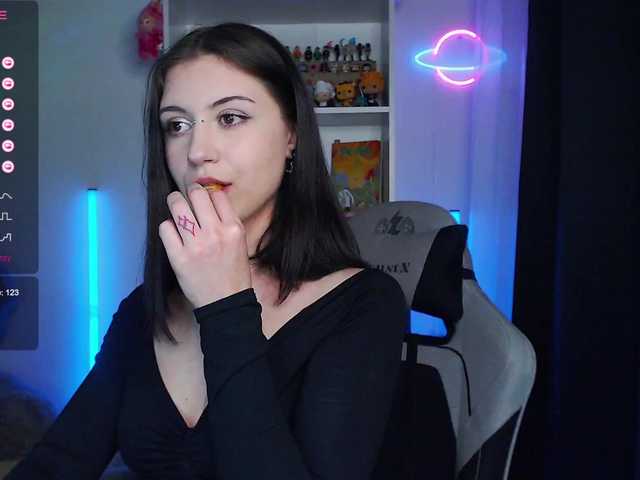 BlackAngell's BongaCams show and profile