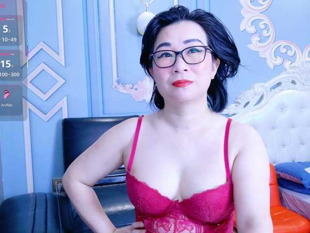 LucianaMeca's BongaCams show and profile