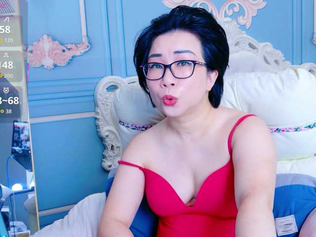 LucianaMeca from BongaCams