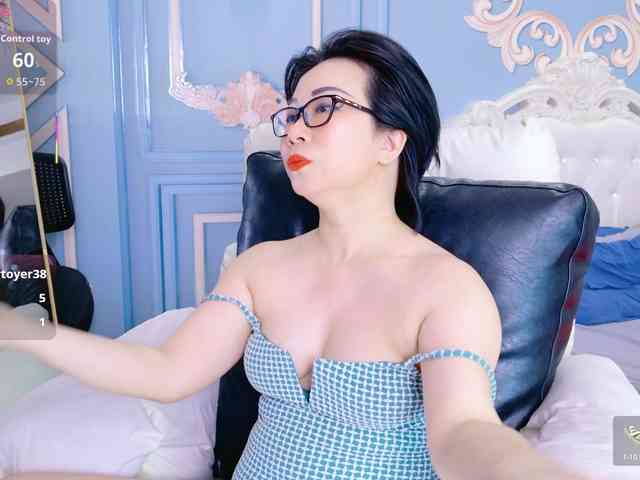 LucianaMeca webcam