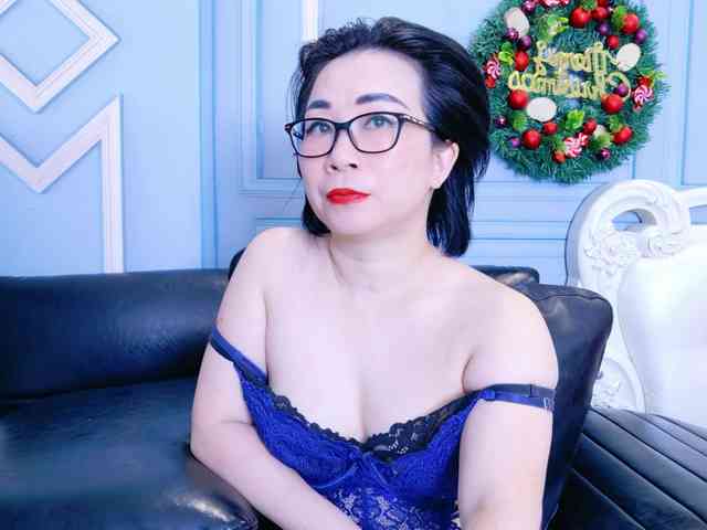 LucianaMeca Live Webcam on BongaCams