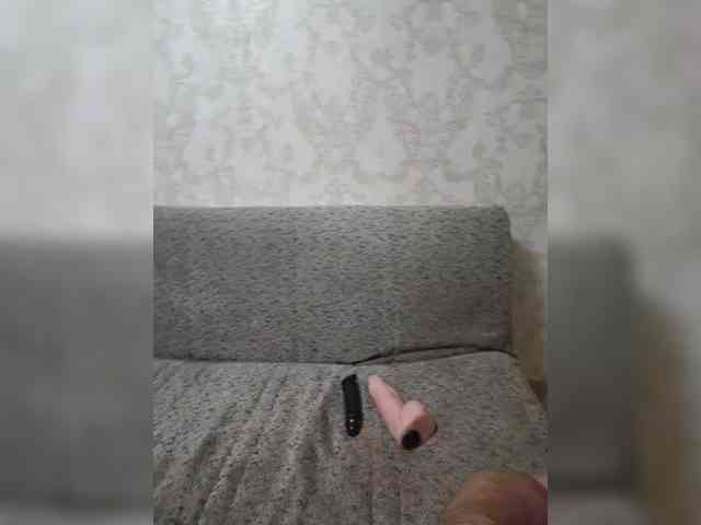 Dooomina35 webcam