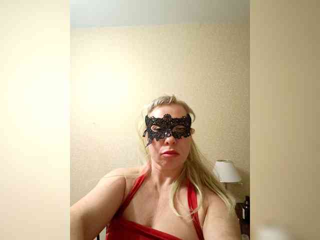 Dooomina35 webcam