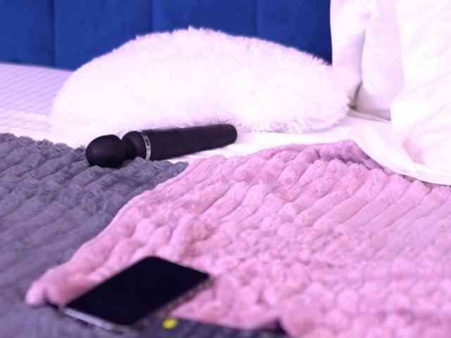 MillaSerene webcam