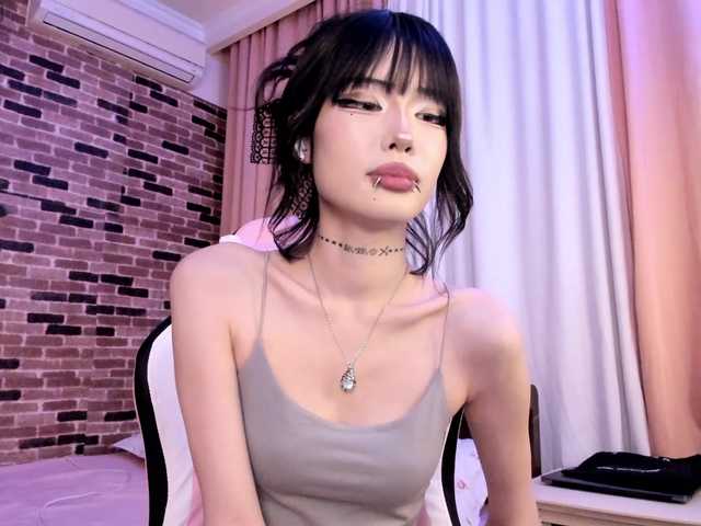 Watch pakkminni Streaming Live