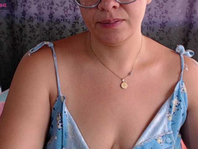 miia-1bigboobs's BongaCams show and profile