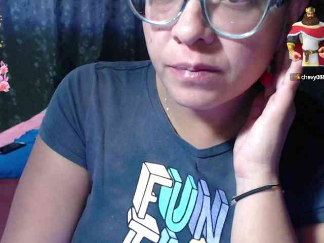 miia-1bigboobs webcam