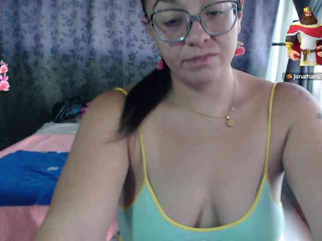 miia-1bigboobs webcam