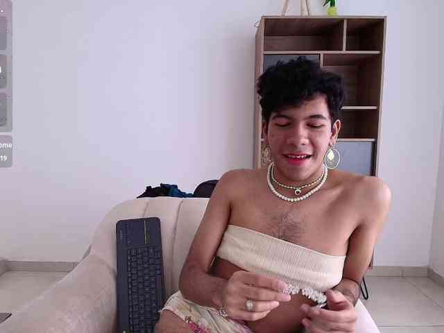 E-R-O-S- Live Webcam on {site_name}