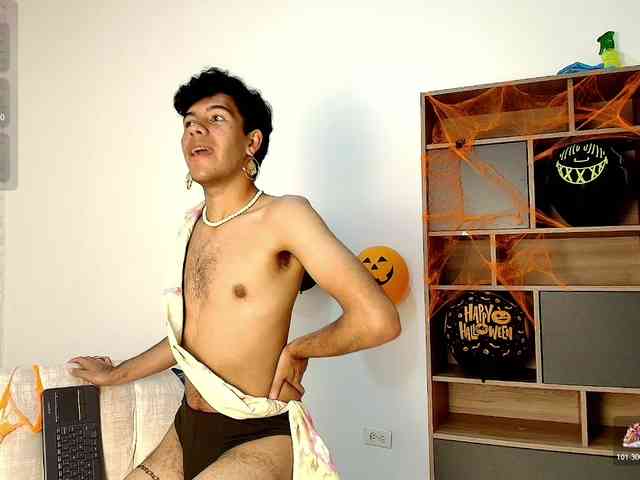 E-R-O-S- Live Webcam on BongaCams