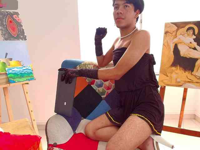 E-R-O-S- Live Webcam on BongaCams