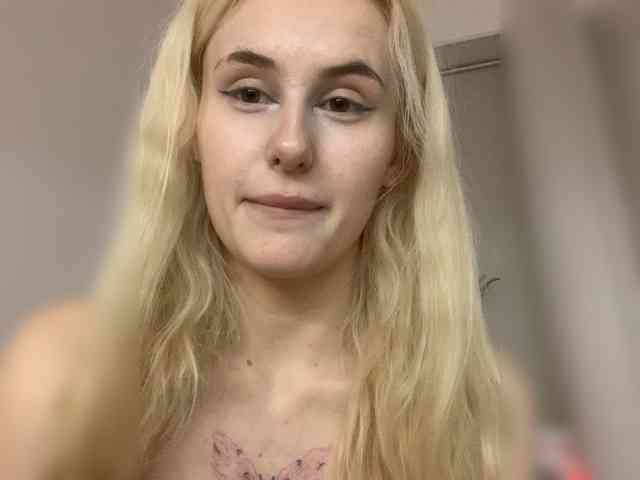 MilaElin webcam