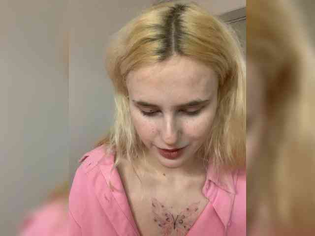 MilaElin webcam