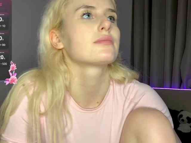MilaElin webcam